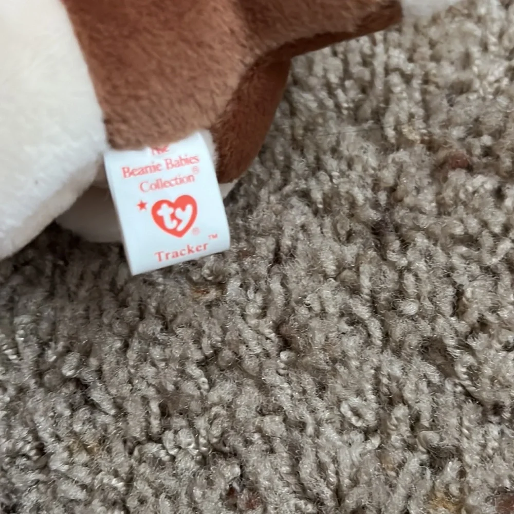 Ty beanie babies tracker the dog brown and white